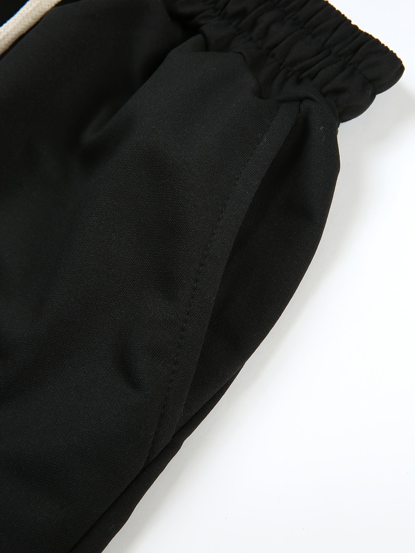 Mens 2 Piece Fashion Outfit Set - Bold Line Pattern Tee & Drawstring Sweatpants - Casual, Comfortable, and Stylish