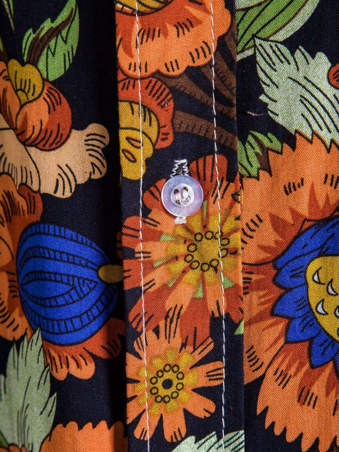 Stylish Mens Floral Short Sleeve Shirt - Breathable Cotton Blend, Relaxed Fit, Lapel Collar, Button Front, Hand Washable - Perfect for Casual Summer Outings