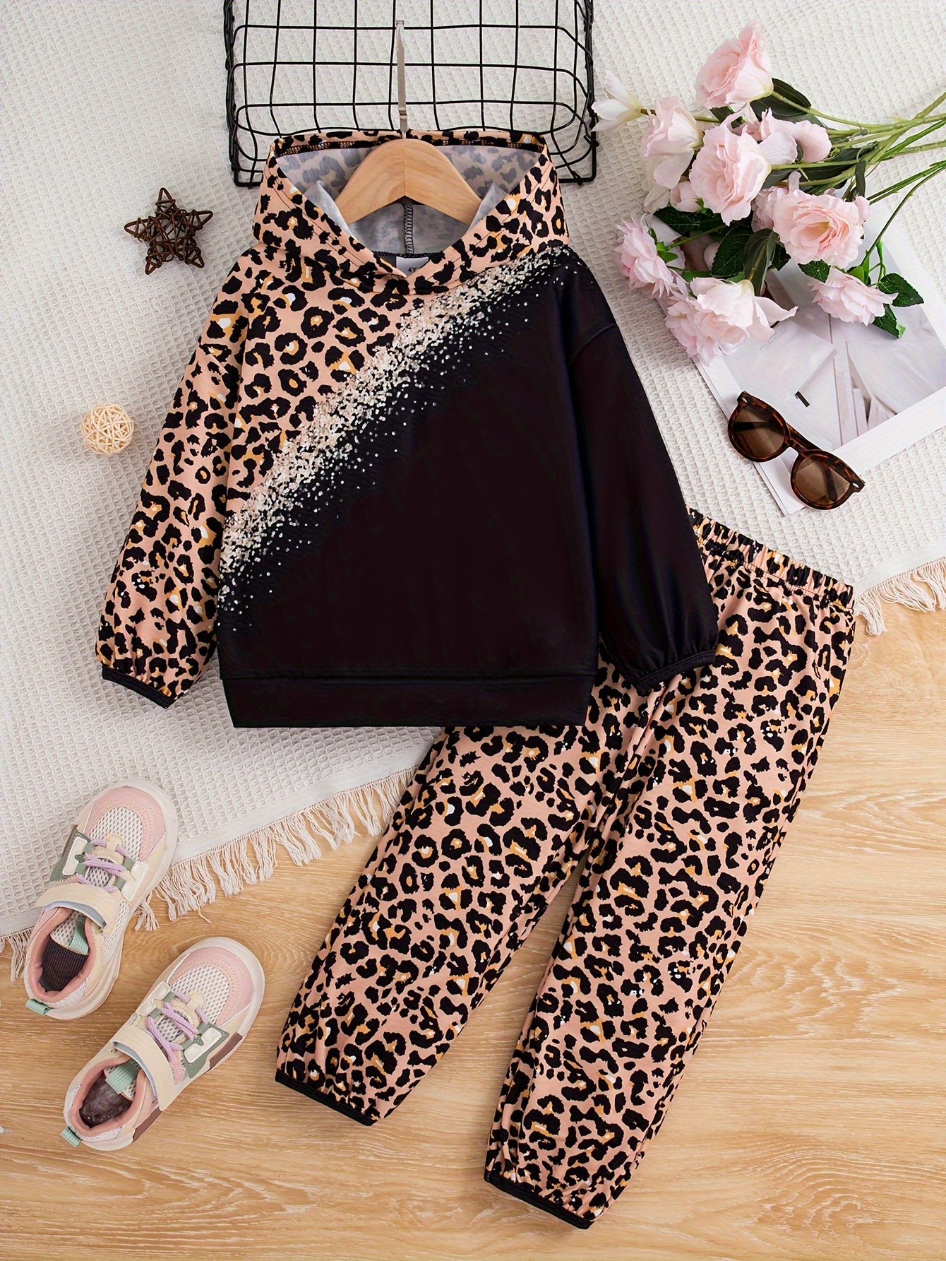 Girls' Leopard Print Hooded Long Sleeve Top and Pants Set with Sequin Detail, Polyester Casual Style, Slight Stretch Knit Fabric, Spring/Fall Outfits for Kids 12 and Under