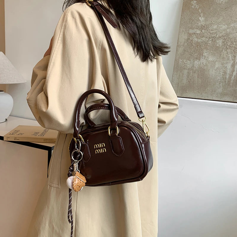 Luxury Women's Shoulder Bag, Leather Crossbody Bag For Ladies With Famous Designer Elegant Practical Design