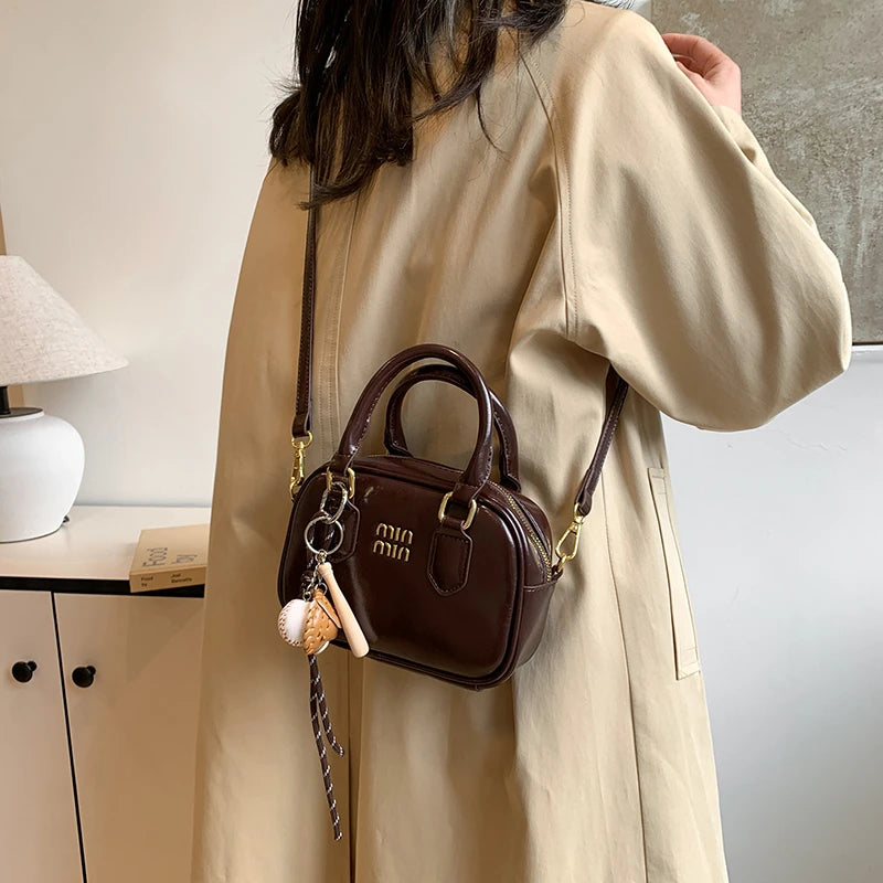 Luxury Women's Shoulder Bag, Leather Crossbody Bag For Ladies With Famous Designer Elegant Practical Design