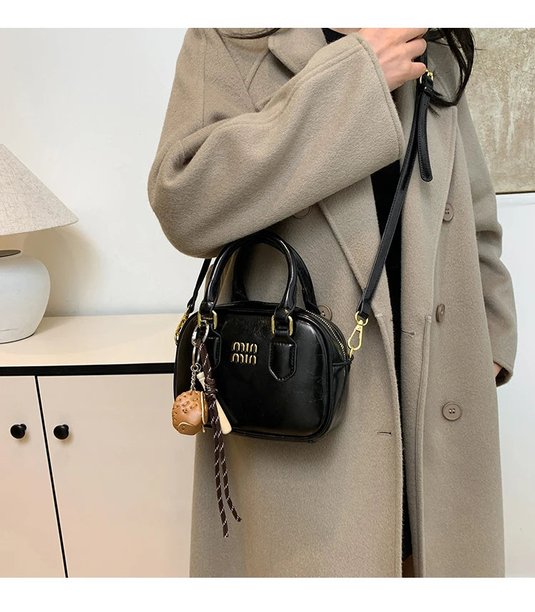 Luxury Women's Shoulder Bag, Leather Crossbody Bag For Ladies With Famous Designer Elegant Practical Design