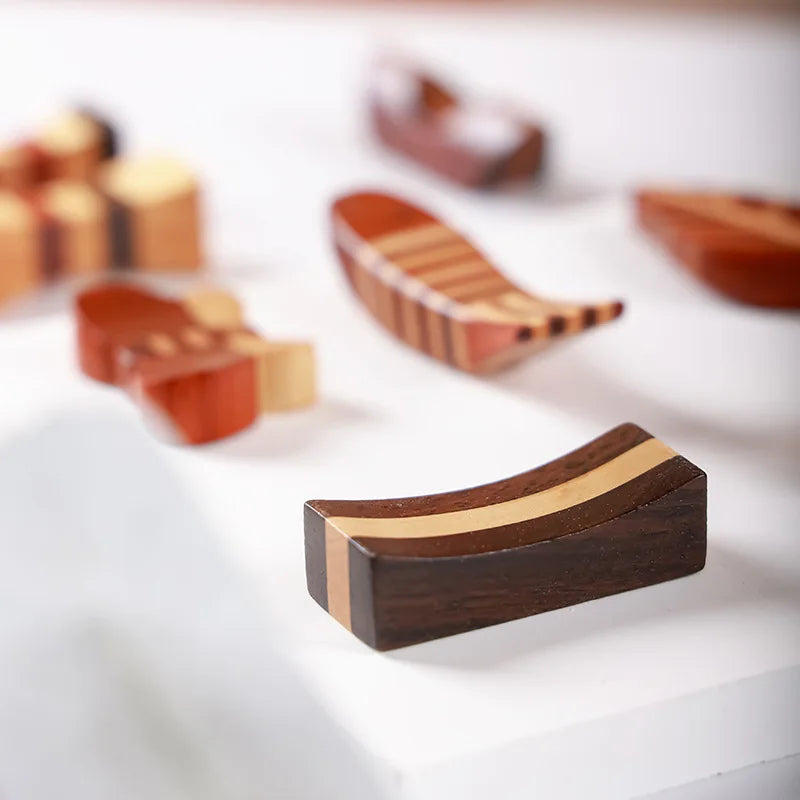 100Pcs Japanese Eco Cooking Utensils Wooden Chopsticks Holder Delicate Creative Decorative Chopsticks Pillow Care Chopstick Rest