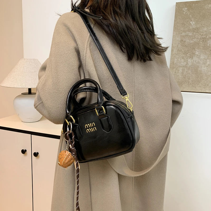 Luxury Women's Shoulder Bag, Leather Crossbody Bag For Ladies With Famous Designer Elegant Practical Design