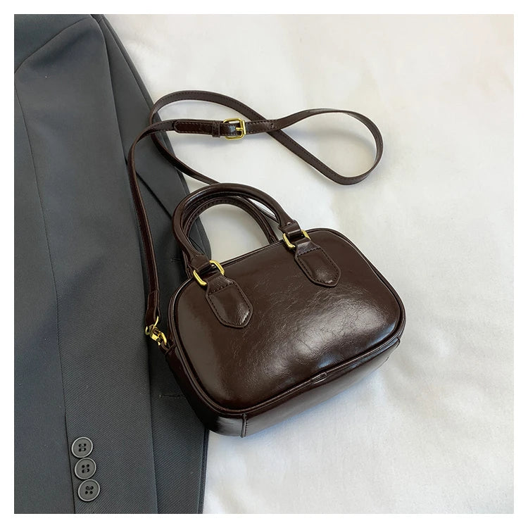 Luxury Women's Shoulder Bag, Leather Crossbody Bag For Ladies With Famous Designer Elegant Practical Design