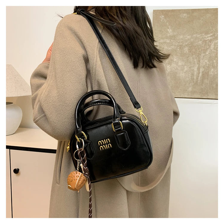 Luxury Women's Shoulder Bag, Leather Crossbody Bag For Ladies With Famous Designer Elegant Practical Design