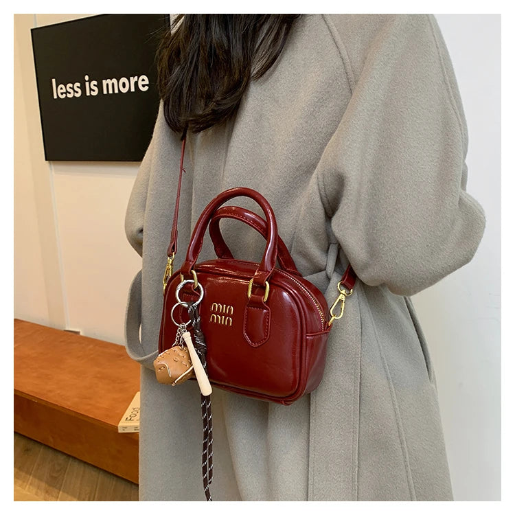 Luxury Women's Shoulder Bag, Leather Crossbody Bag For Ladies With Famous Designer Elegant Practical Design