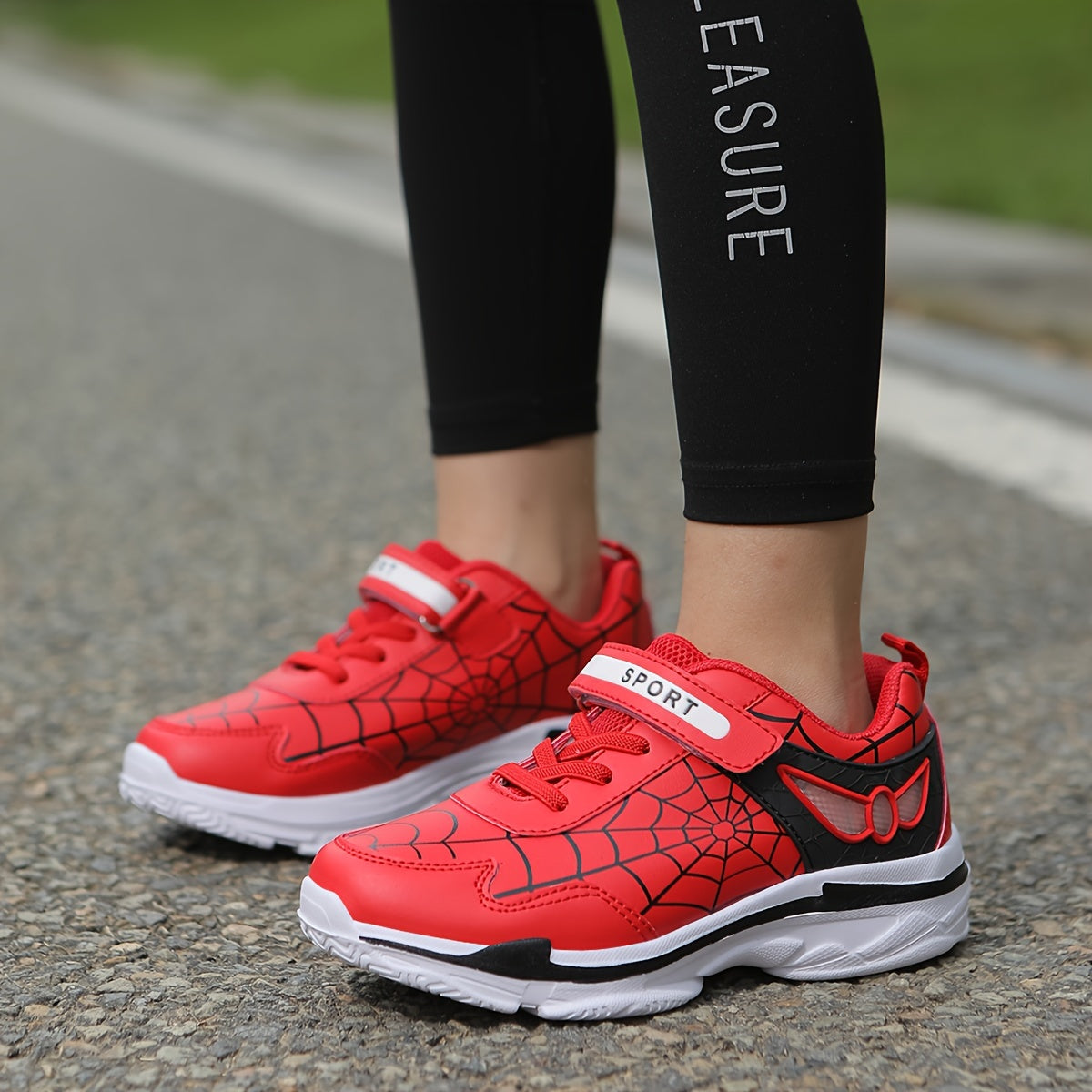 Kids Fashion Sneakers Breathable Lightweight Sport Casual Shoes with Cartoon Spider Web Design, Closure, Low Top PU and Fabric for Boys and Girls – Versatile All-Season Footwear for Outdoor Activities