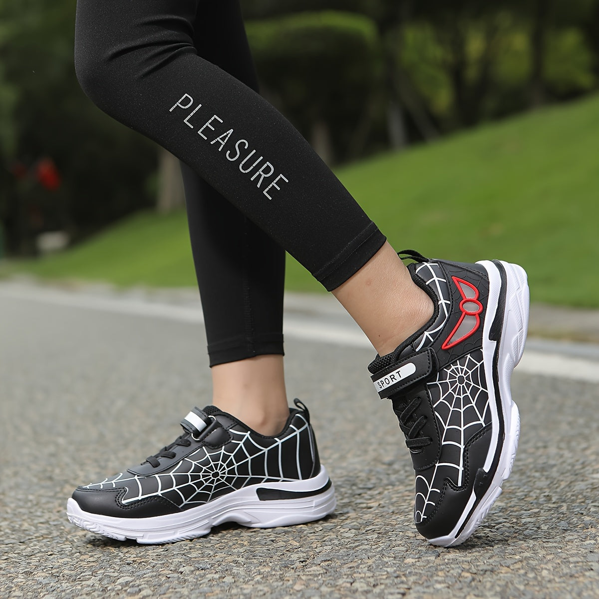 Kids Fashion Sneakers Breathable Lightweight Sport Casual Shoes with Cartoon Spider Web Design, Closure, Low Top PU and Fabric for Boys and Girls – Versatile All-Season Footwear for Outdoor Activities